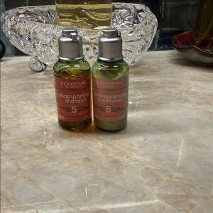 L'OCCITANE Herbal Shampoo and Conditioner Set - Green and Gold